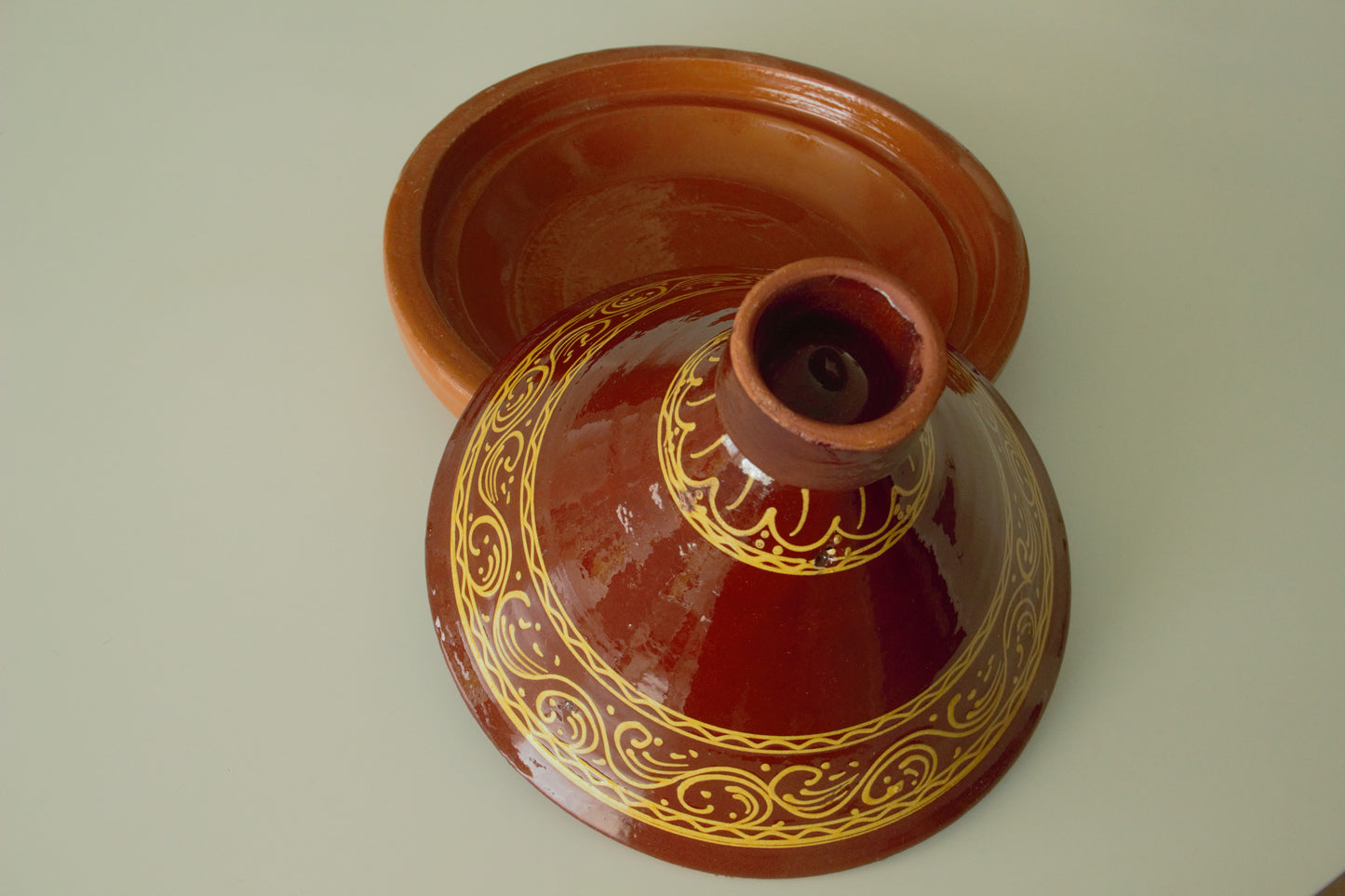 Layla – Geglazuurde Tajine met Gouden Patronen